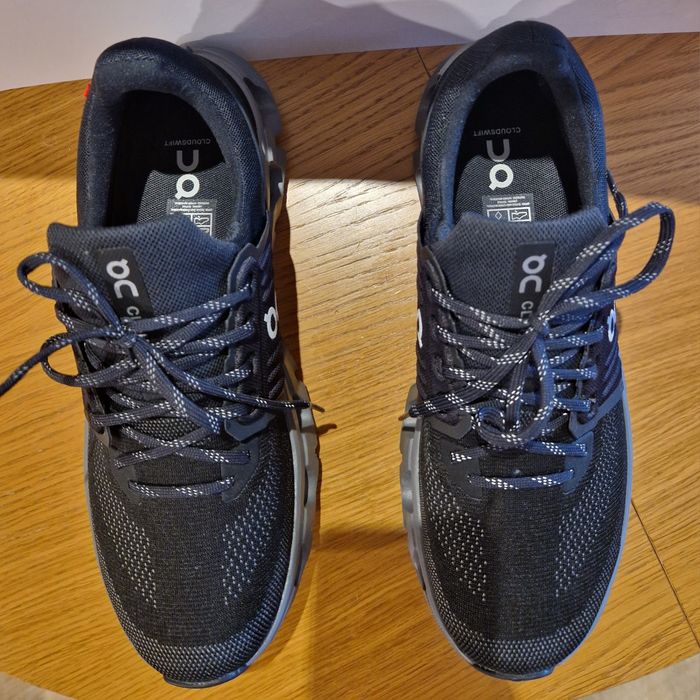 ON Cloudswift 4 AD-BK/BL