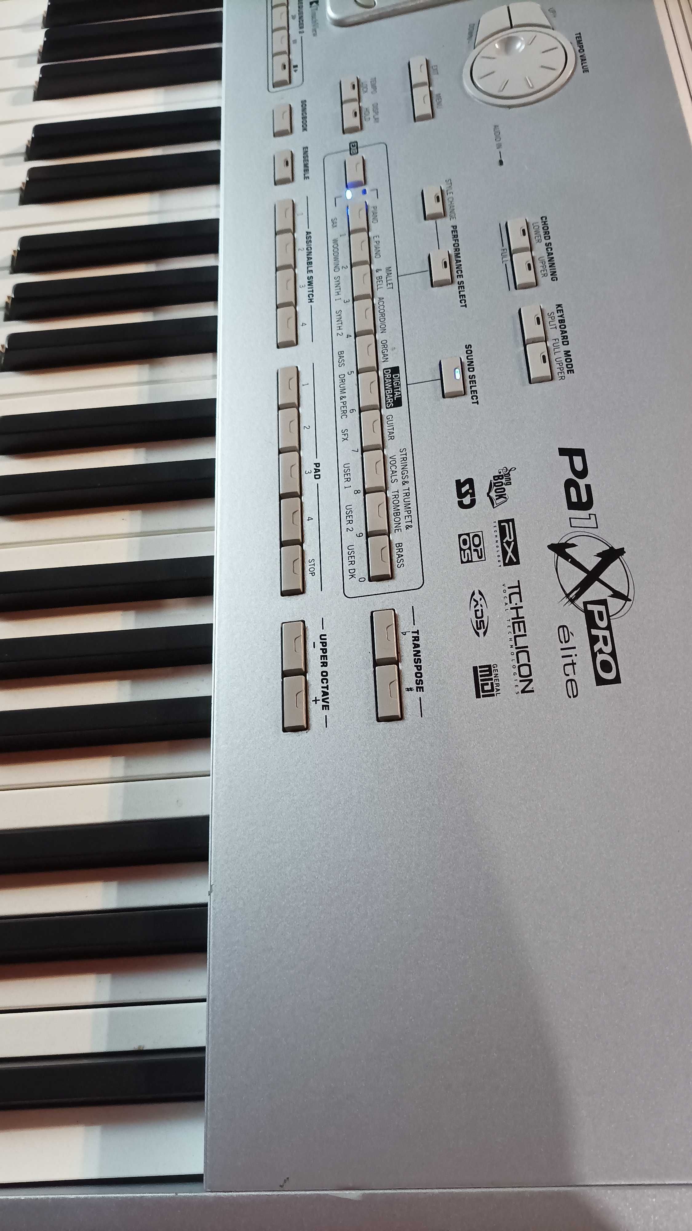Sprzedam keyboard Korg Pa1x