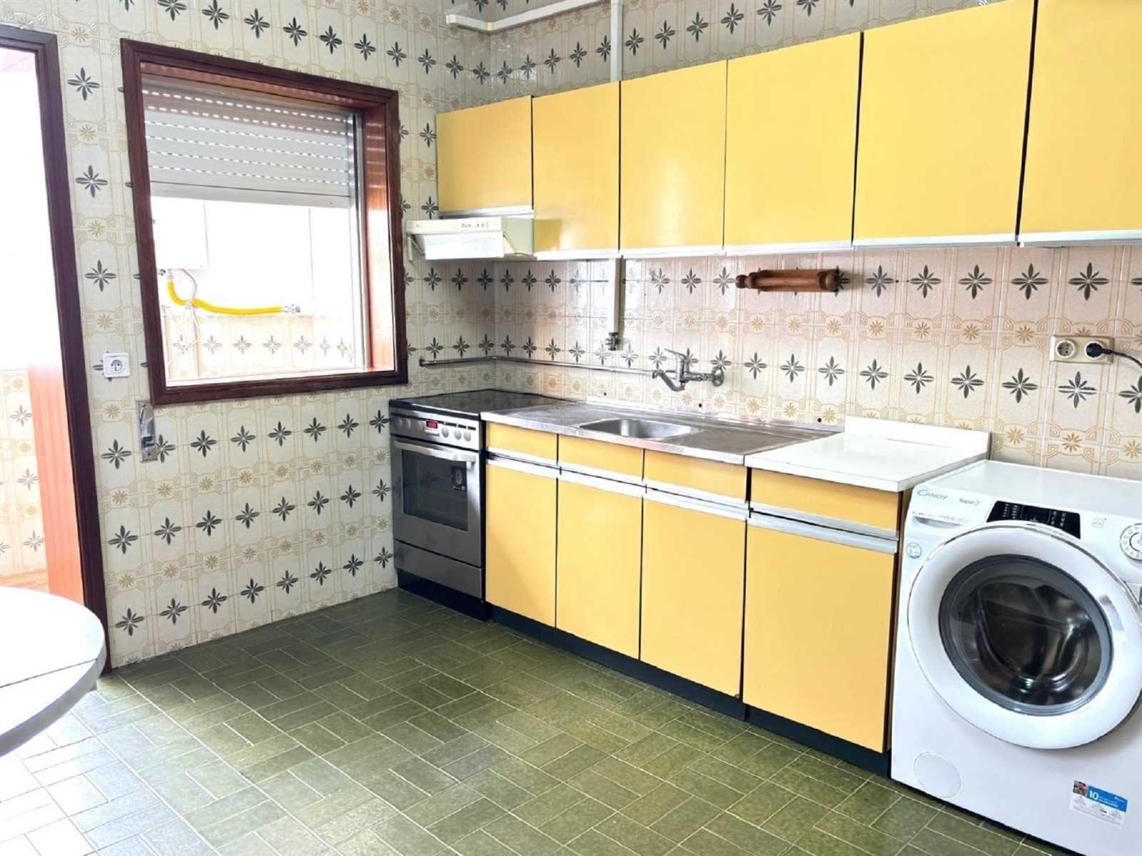 Quarto Individual - Entrada Imediata – Apartamento T3 centro de Aveiro