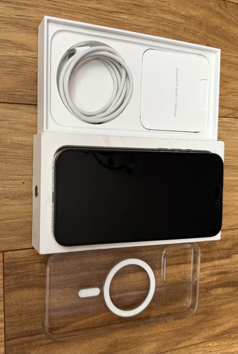 Sprzedam Iphona Apple 15 Pro Max  256 gb 6,7” 120 Hz Tytan Naturalny