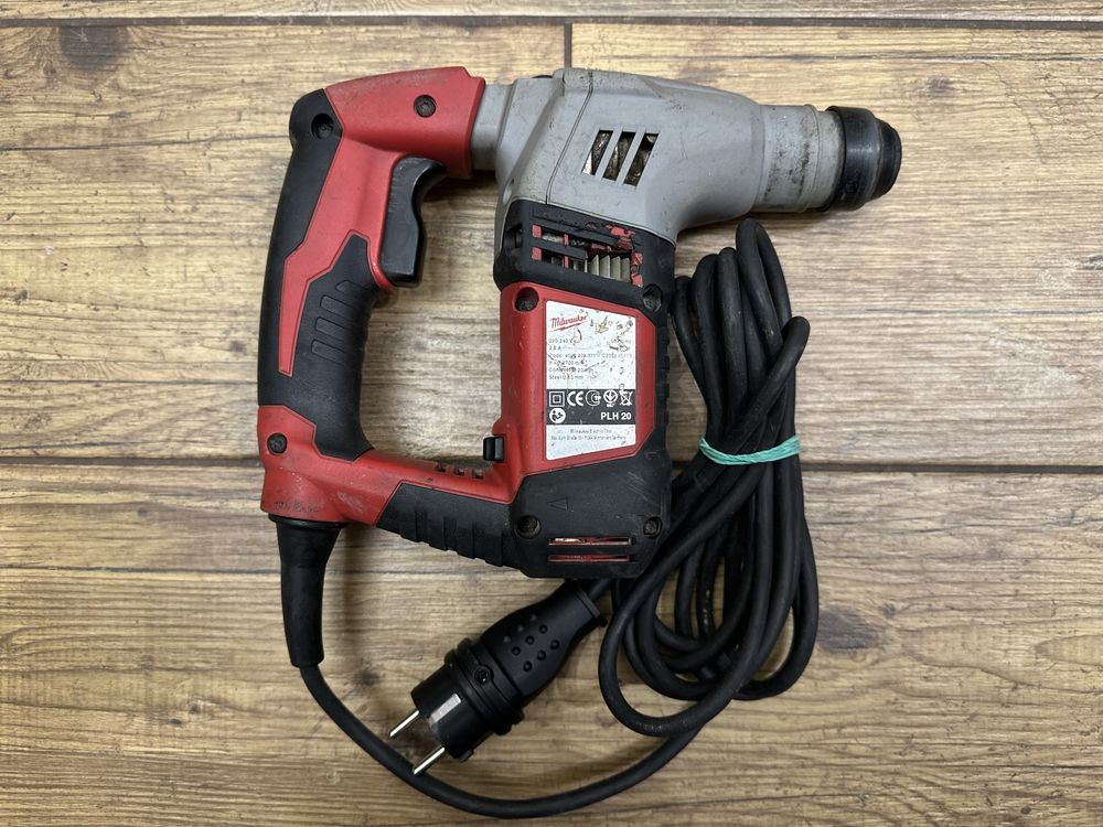 Młotowiertarka SDS-Plus 20mm Milwaukee PLH 20 |  620 W