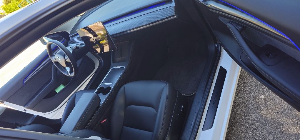 Tesla Model 3 Long-Range