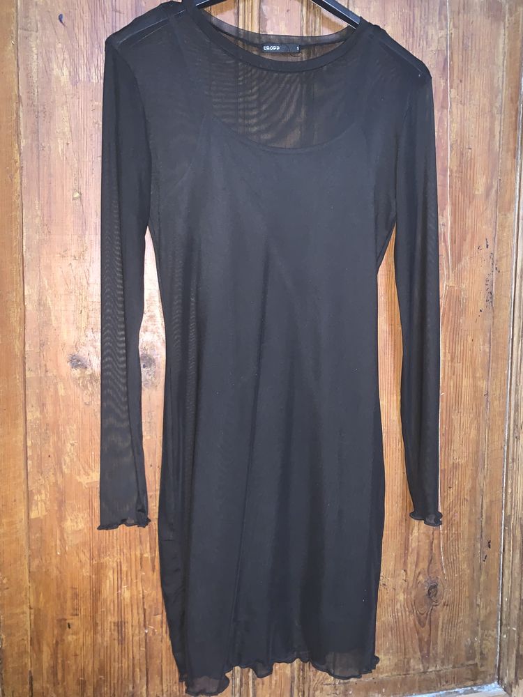 Czarna sukienka rozmiar s Cropp