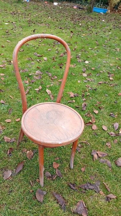Krzesło drewniane stare  do renowacji