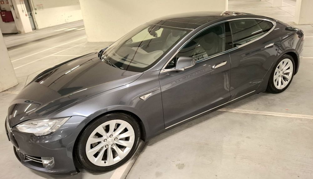 Tesla S85  carregamento vitalício