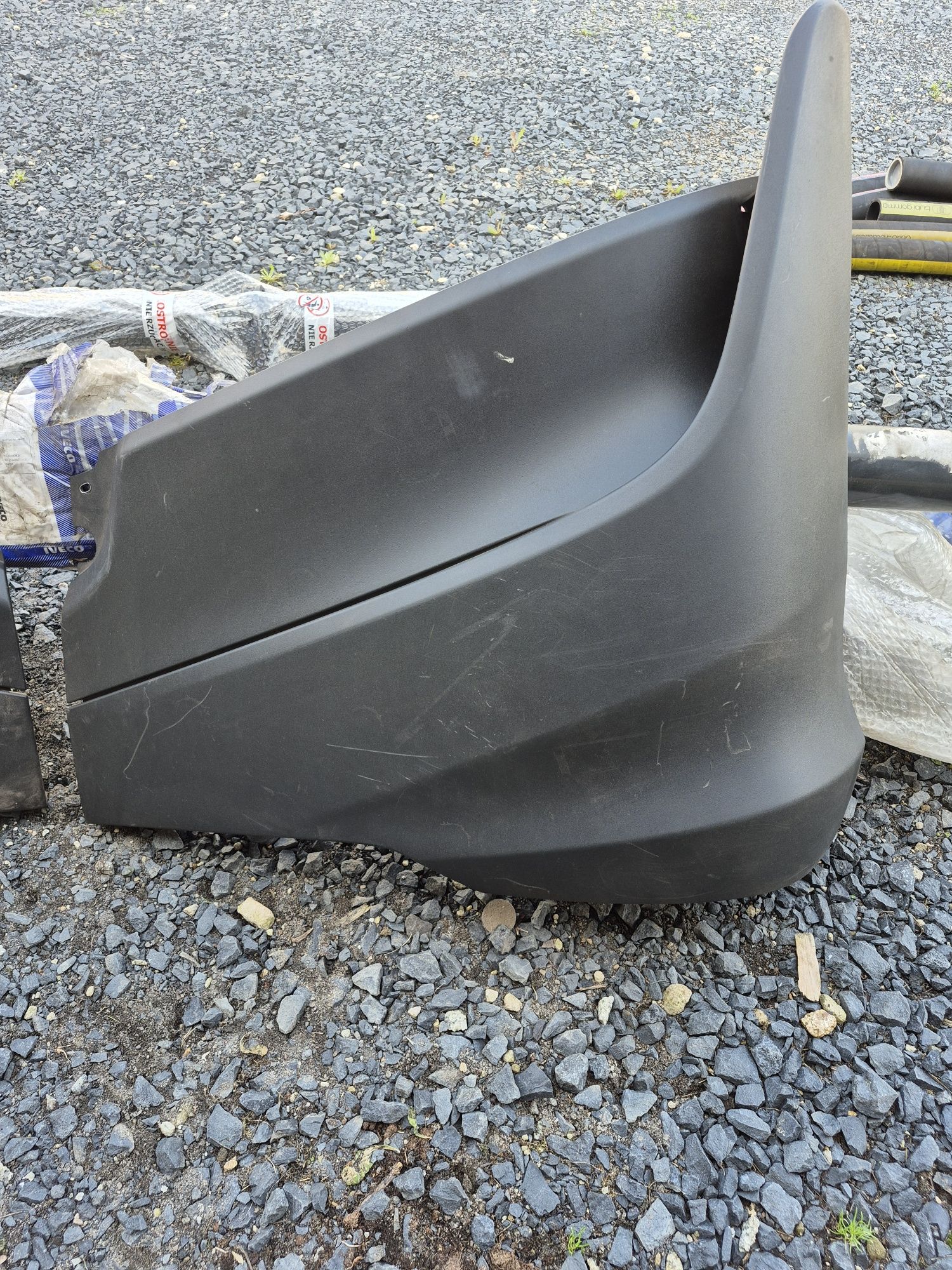 Zderzak Iveco Sway