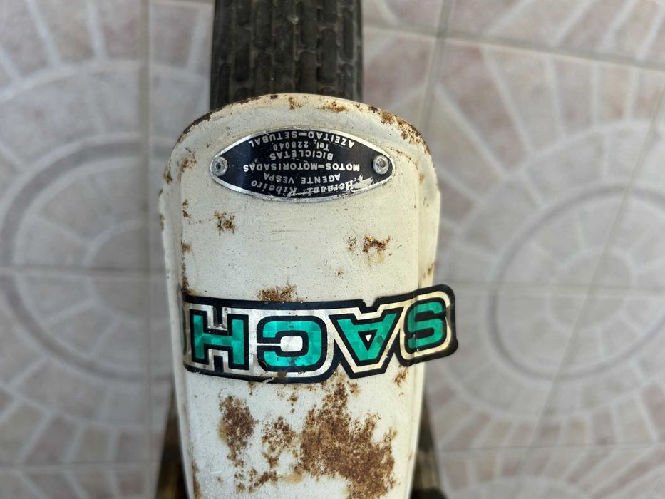 Vendo esta sachis minor 505 de 1981 por um preço razoável tem 44 anos