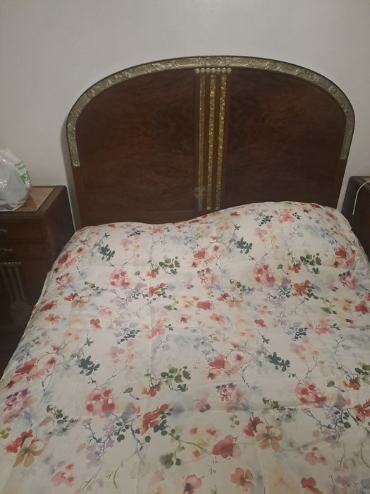 Mobilia de quarto antiga