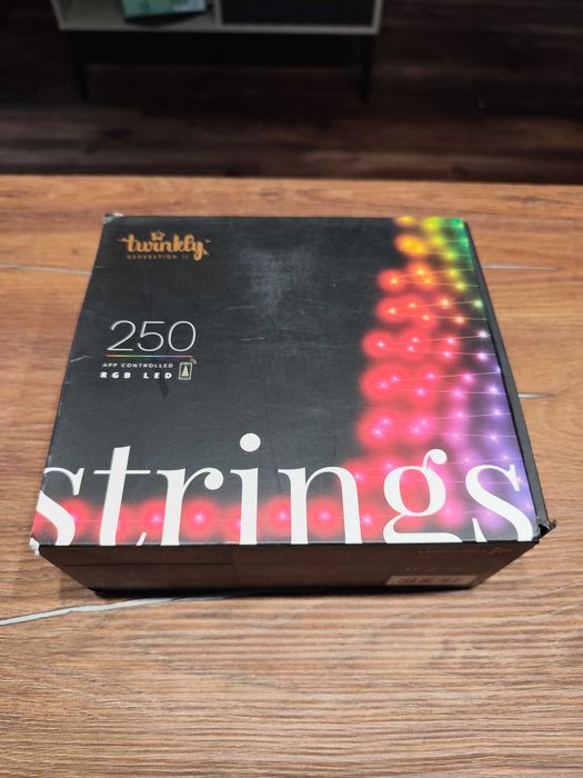 Lampki choinkowe Twinkly łańcuch 250 RGB 20m