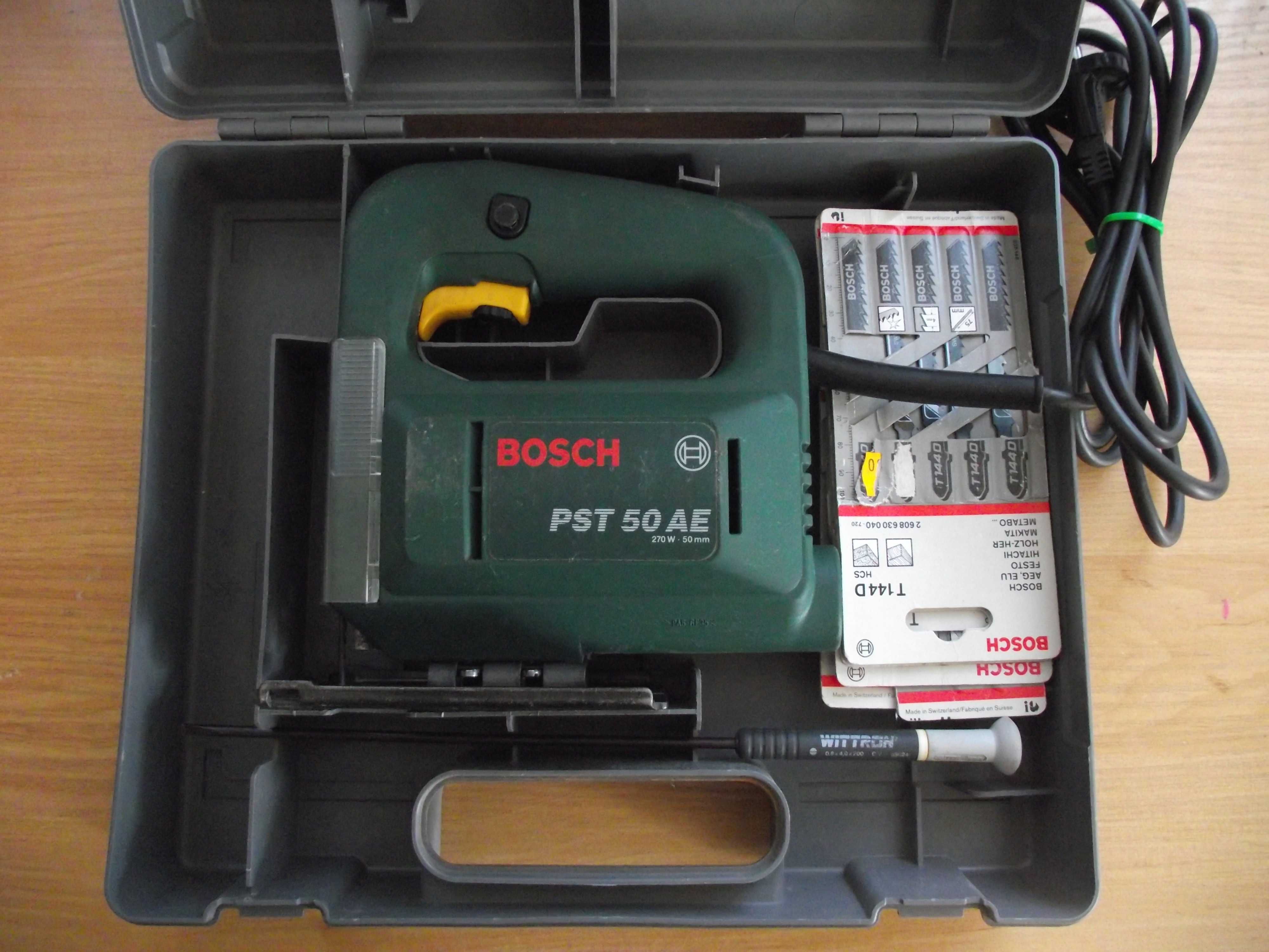 Електролобзик Bosch PST 50 AE