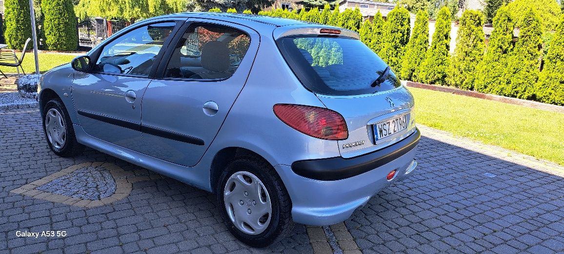 Peugeot 206 1.4 B 2004 r klima sprawna  nowe opony dwa lata w PL
