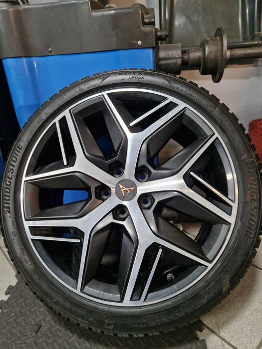 Koła 19'' zimowe Cupra Seat Skoda VW 235/40R19