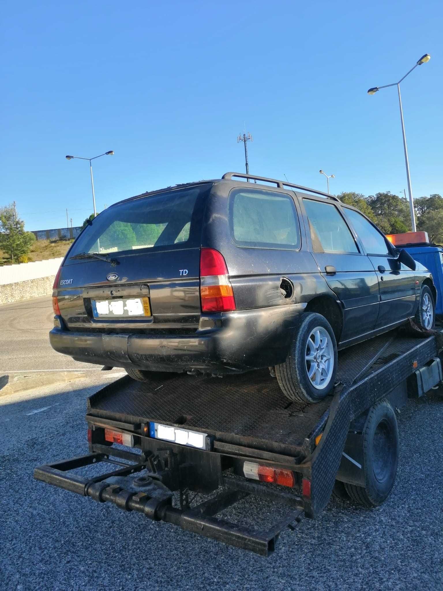 Carro Ford Escort 1.8 TD de 1996 para peças