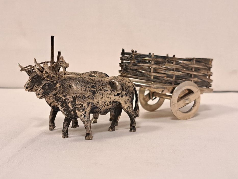 Carro de bois prateado