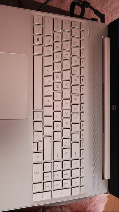 Computador portátil HP 15s-eq1xxx AMD 3020e | 4 Gb