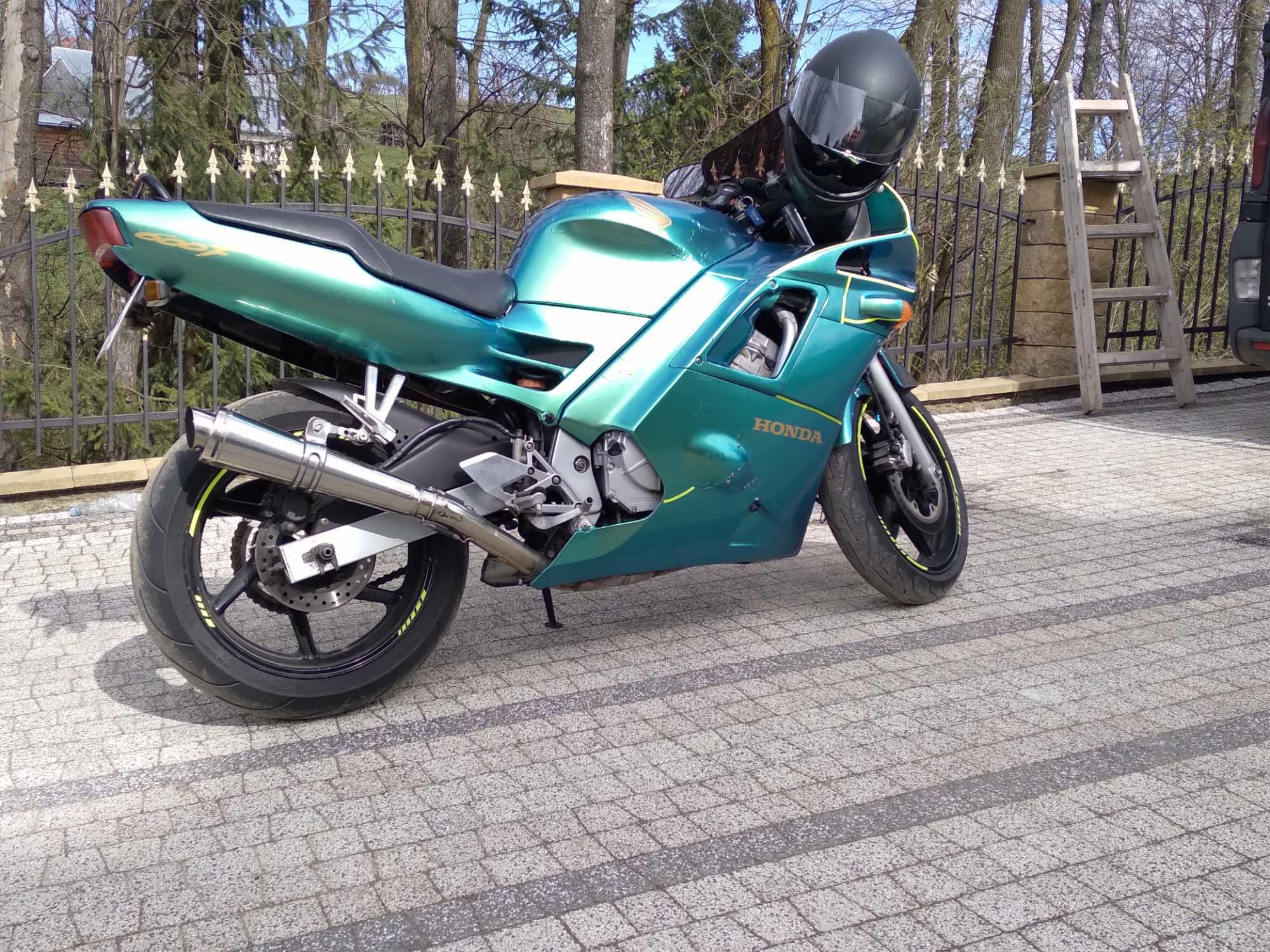 Honda cbr 600 f2