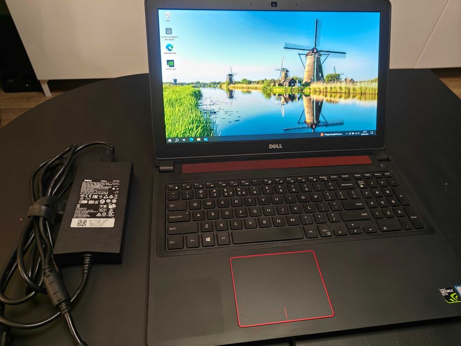 Laptop DELL Inspiron 7559- Intel i7 16GB SSD + SSHD GTX960 Windows 10