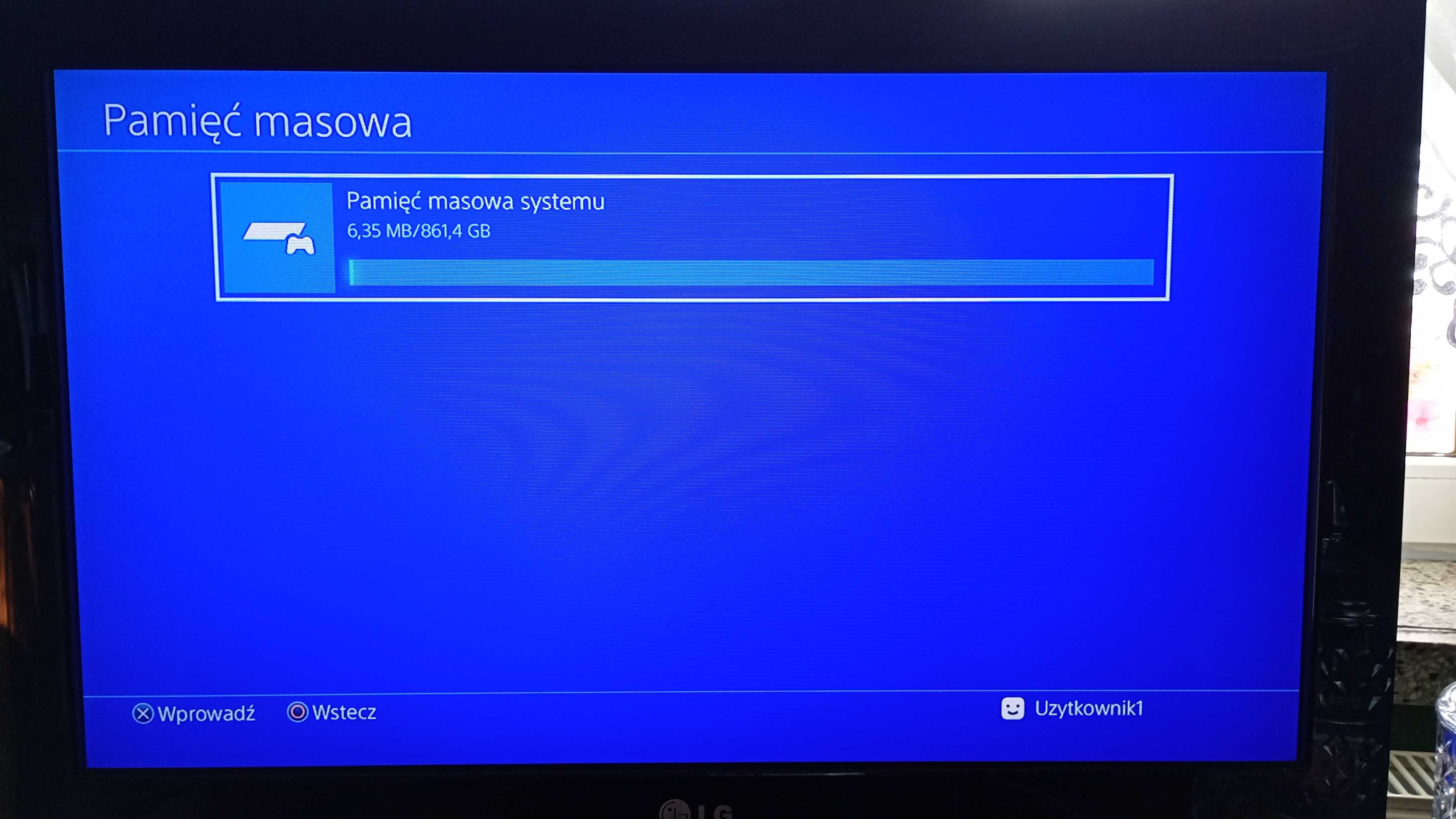 Konsola PS4 , 1 TB ,  Pad , okablowanie