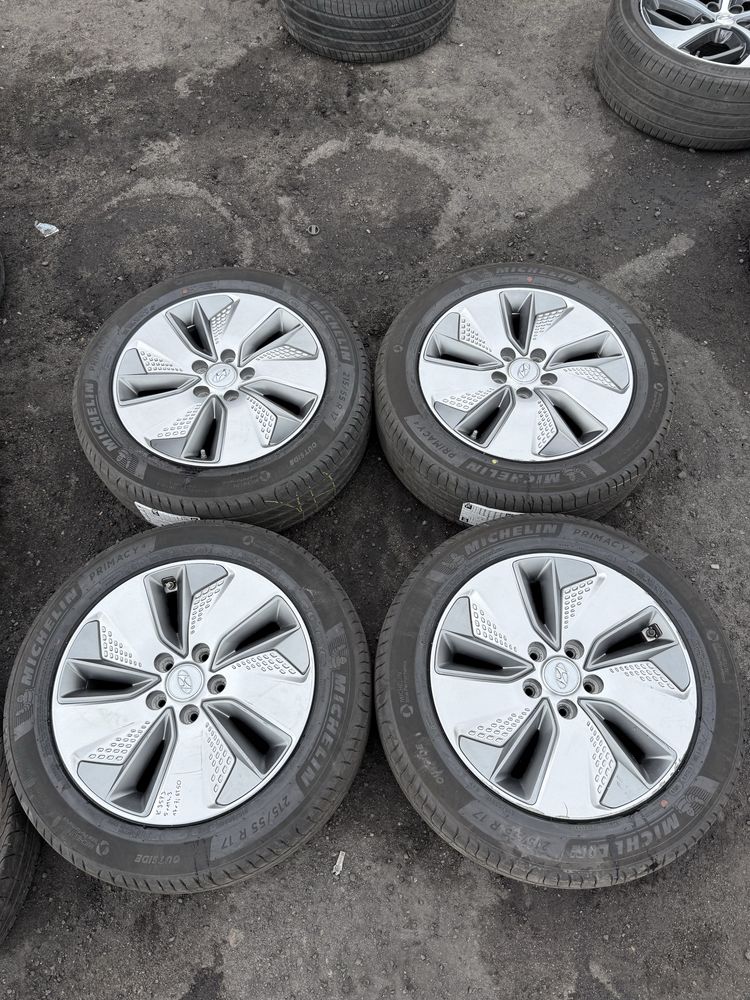 Komplet kół letnich 5x114,3 Kia Hyundai 215/55/17 Michelin