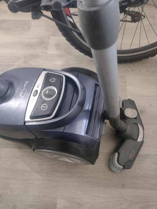 Пылесос Philips FC 9170