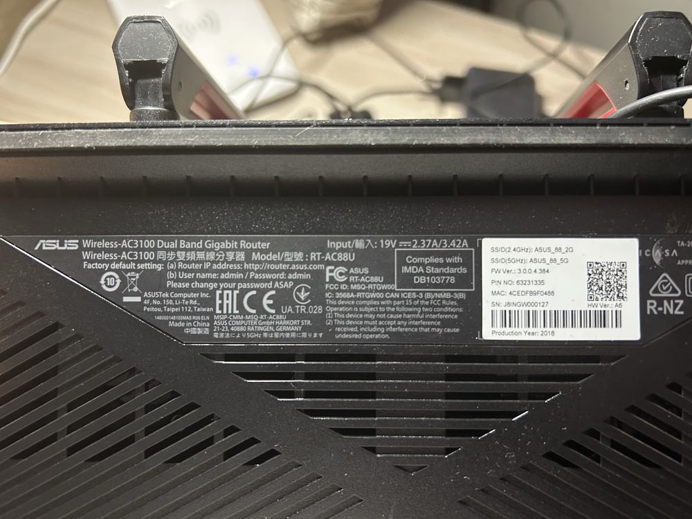 ASUS RT-AC88U Ruter bezprzewodowy (2.4 GHz/5GHz)