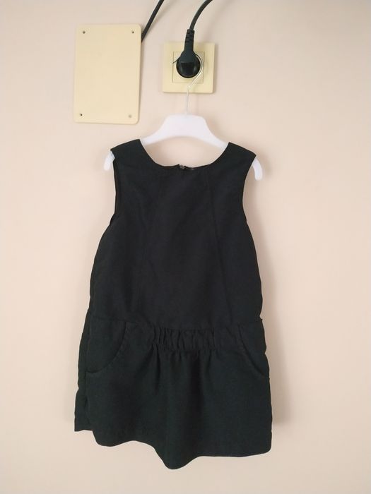 czarna sukienka z podszewką rozmiar 98