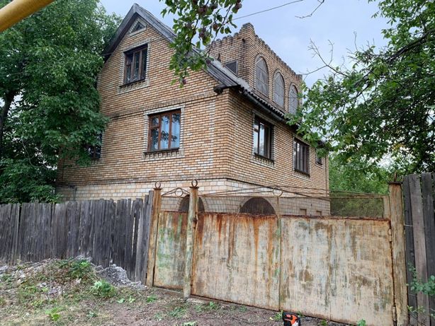 Продается трехэтажный дом в поселке Нехотеевка г. Енакиево