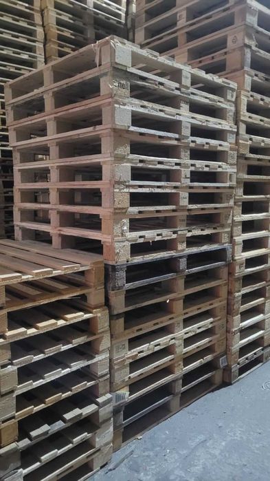 Закуповуємо палети різних розмірів