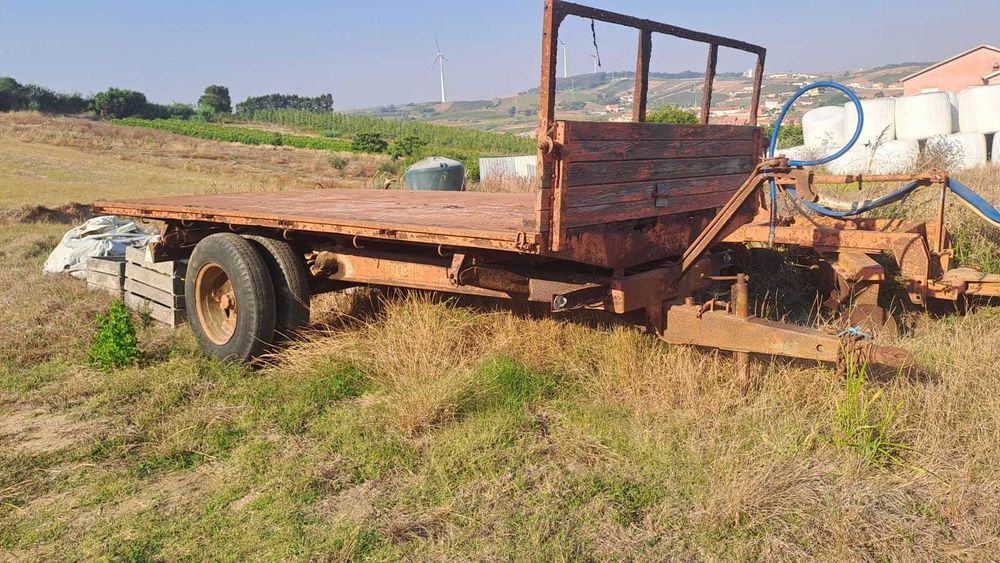 Reboque galucho 7500kg, tribasculante