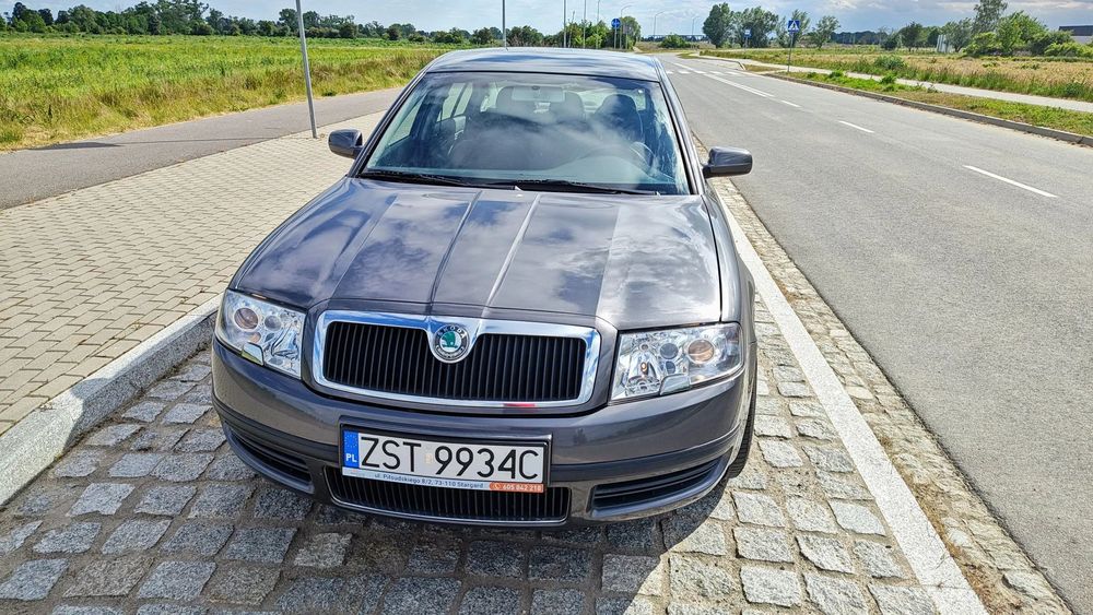 Skoda Superb 2.0KlimatronikAlusyTempomatGrzaneFoteleParktronikStanIdealny ZOBACZ!!!