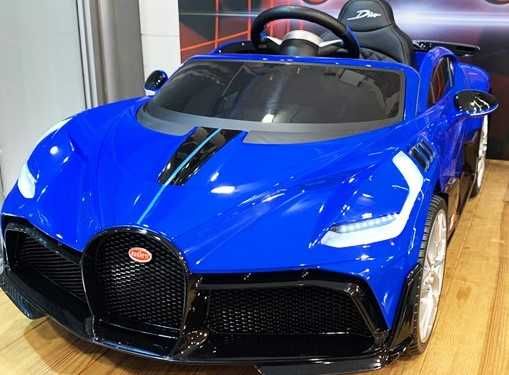 Pojazd na akumulator Bugatti Divo czerwony lakier