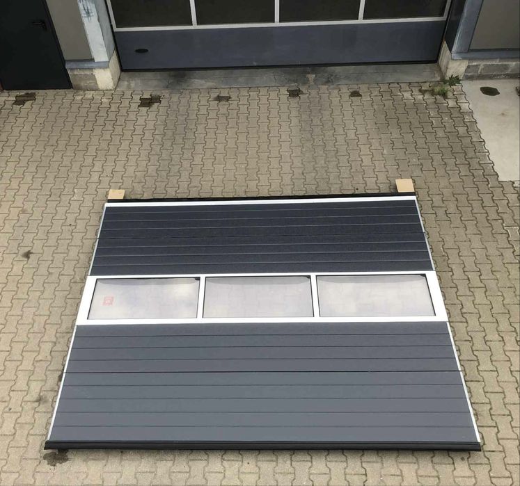 Brama 350 x 275 panelowa segmentowa garażowa przemysłowa