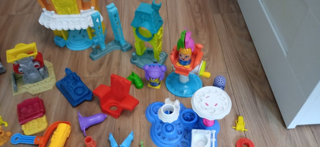 Duży zestaw Play doh, psi patrol, śmeiciarka, lodziarnia itp