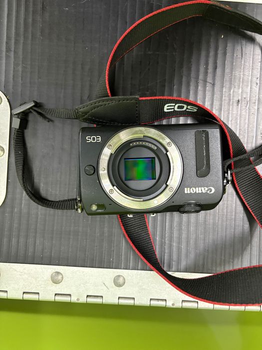 Máquina Fotográfica Canon EOS M2