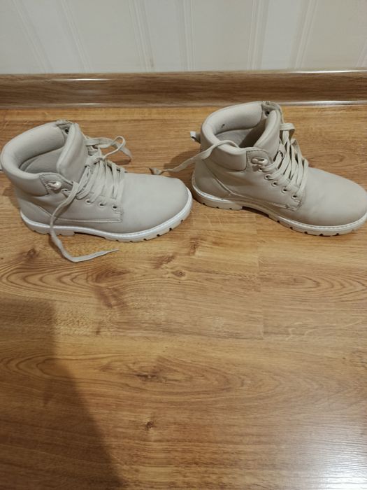 Ботинки на девочку