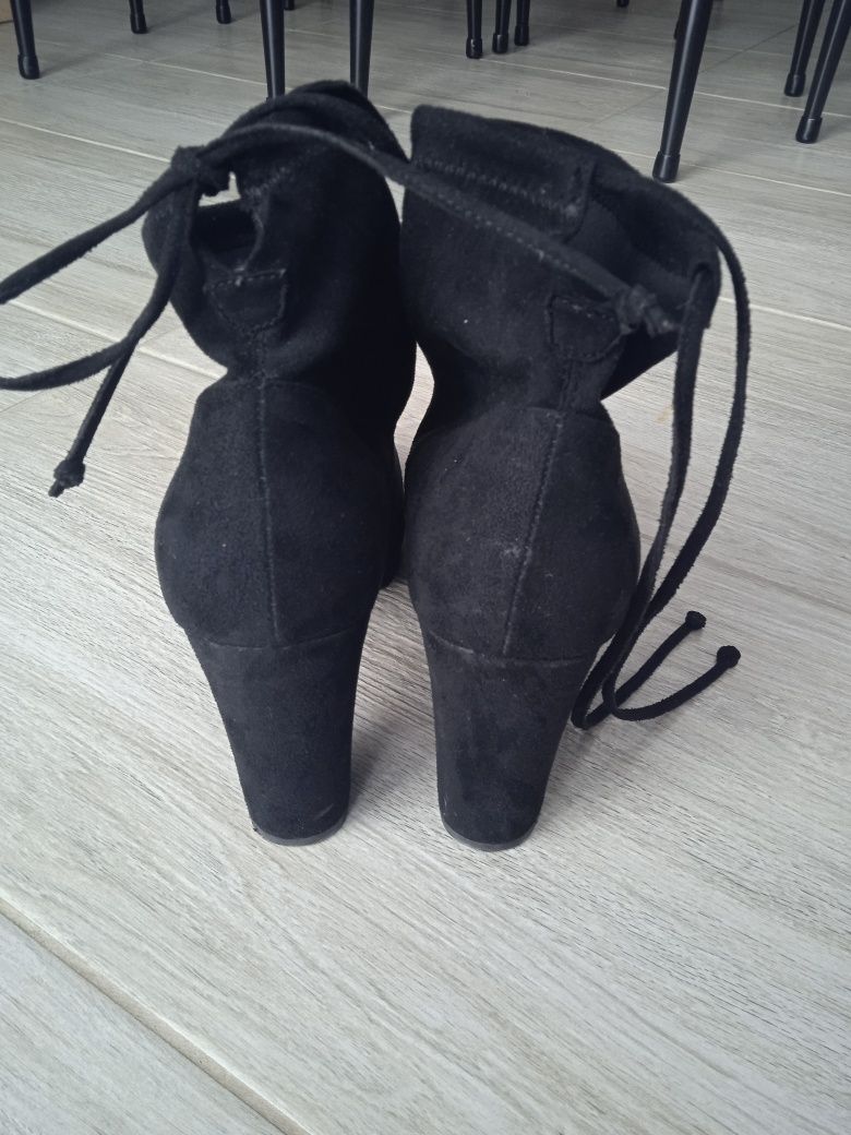 Buty kozaki botki na obcasie czarne zamszowe 40