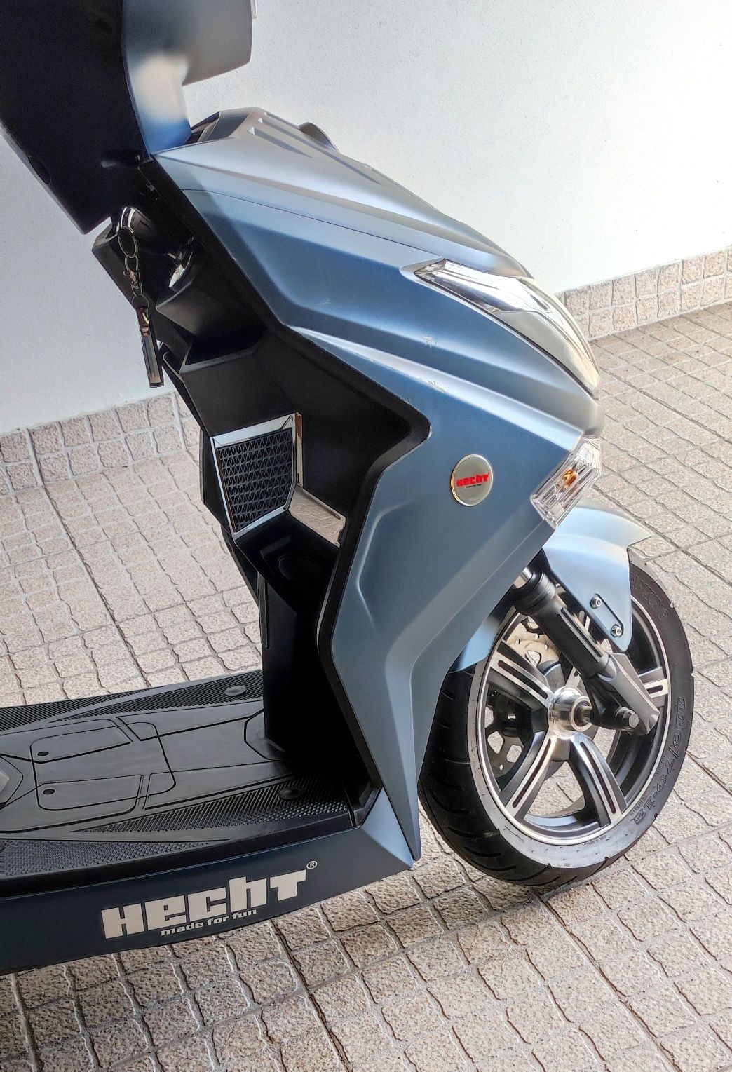 Scooter Elétrica HECHT EQUIS
