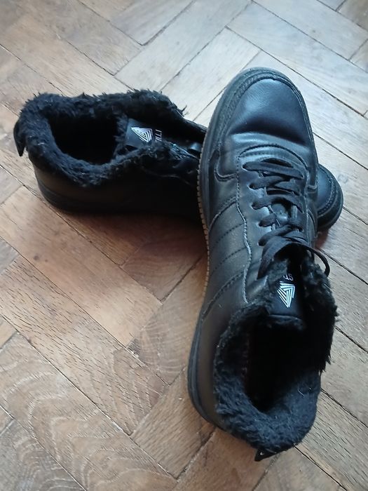 Чоловічі ботинки.