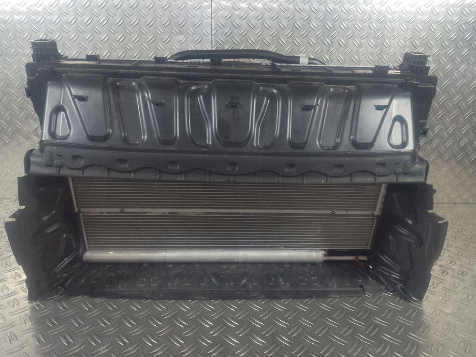 MERCEDES EQS W297 Передня панель, телевізор