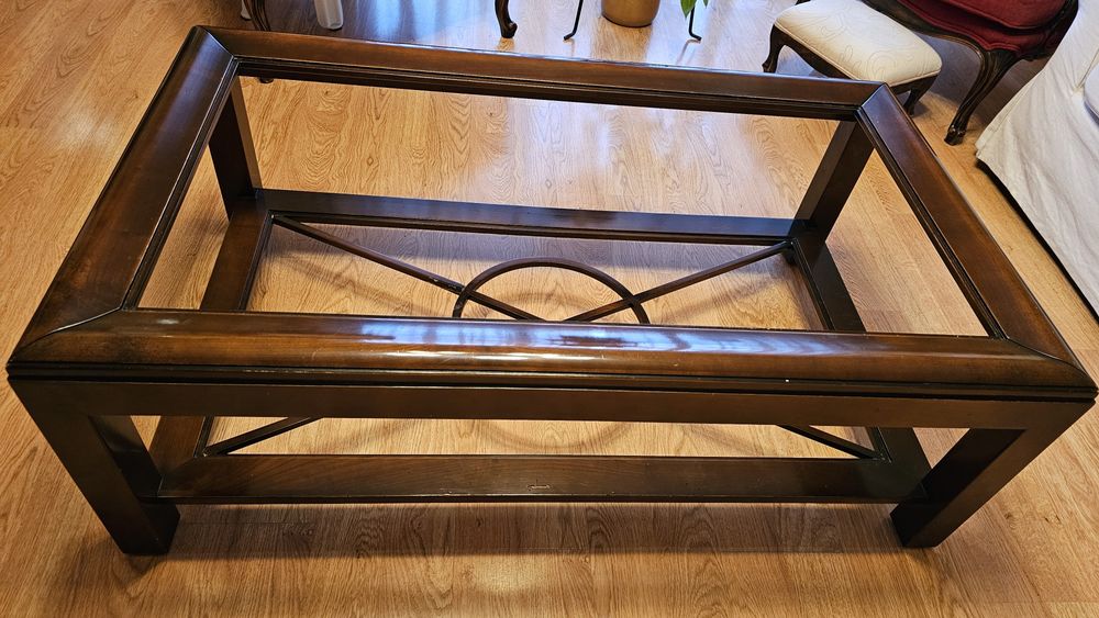 Mesa de centro sem vidro