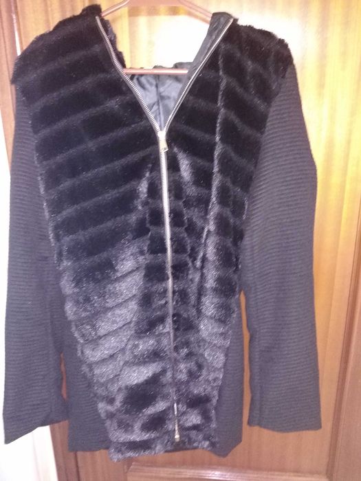 Casaco de pelo preto tamanho L /xl