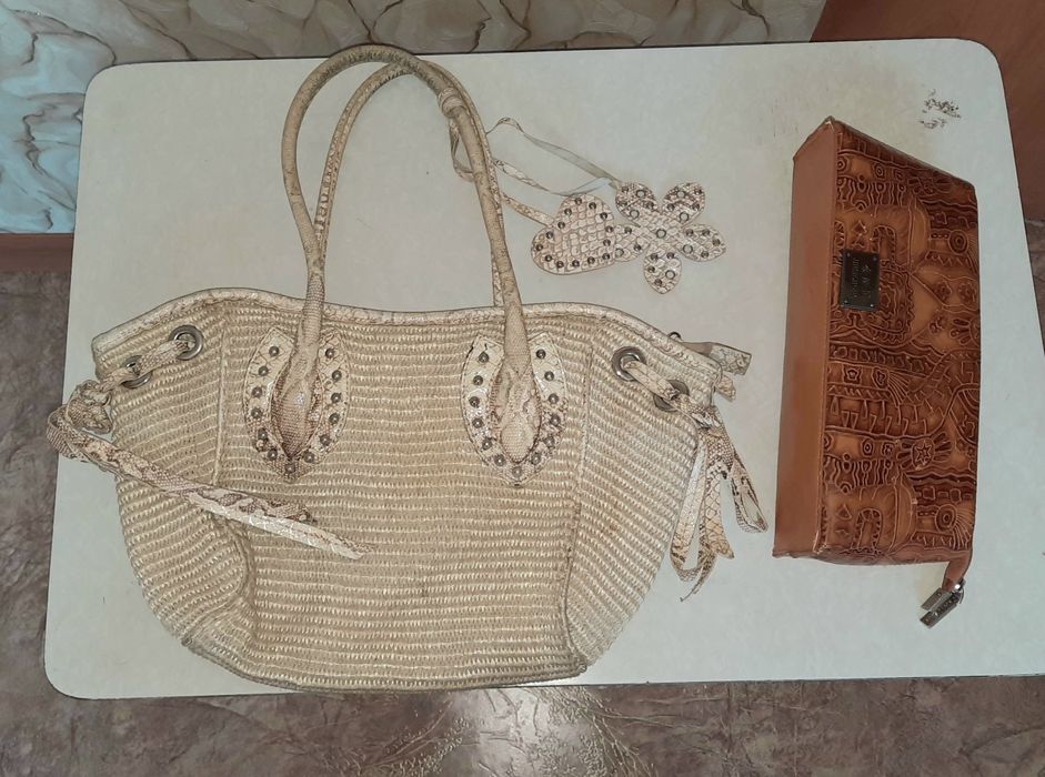 Сумки женские.  Б/у.