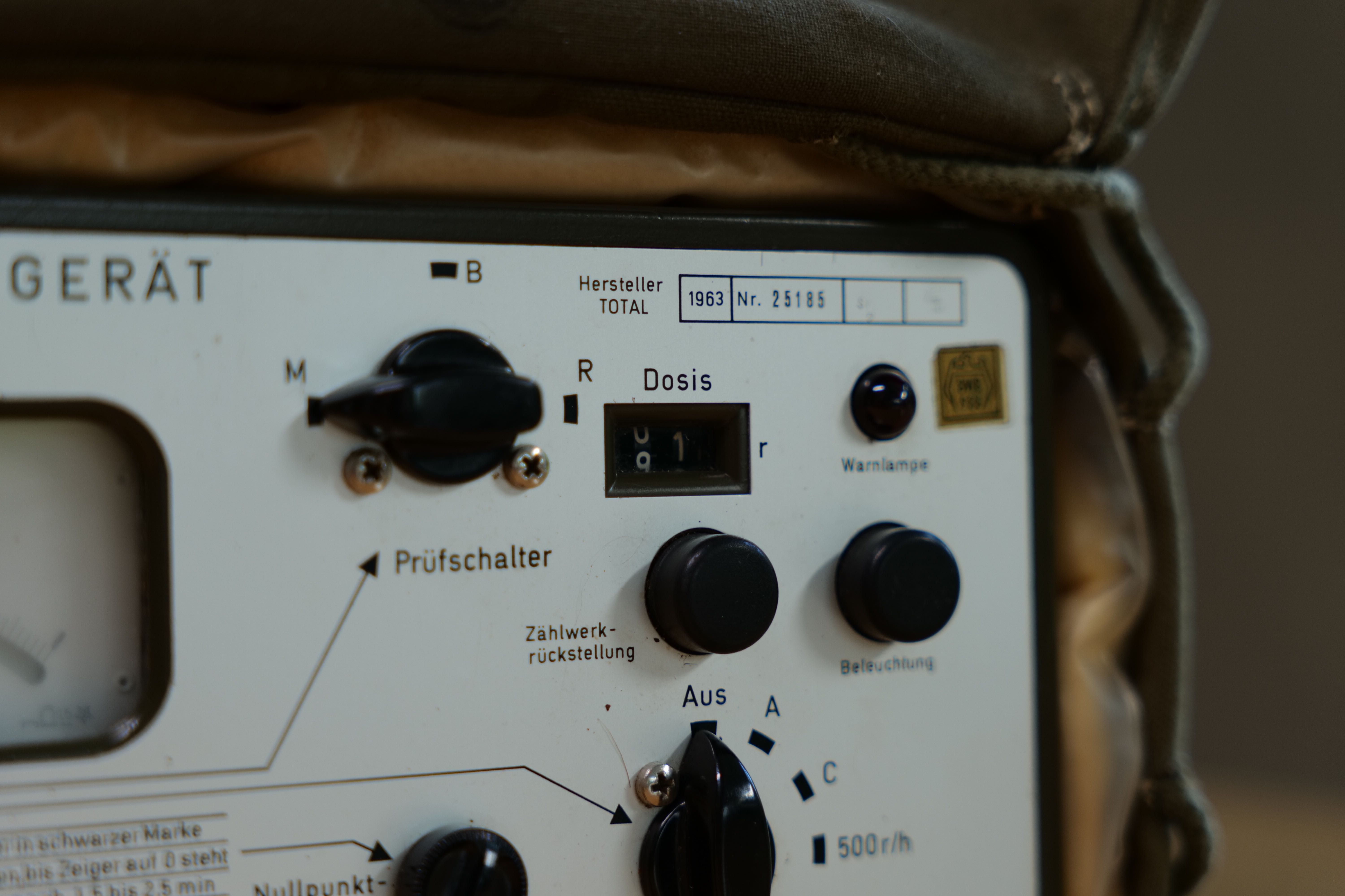 Licznik Geigera, Rentgenometr Strahlenspurgerät TTL 6109A