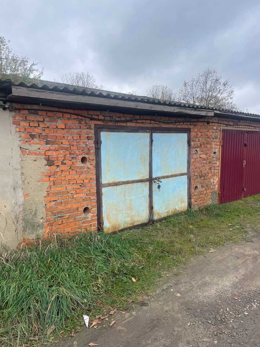 Продам гараж в кооперативі. Верхні гаражі.