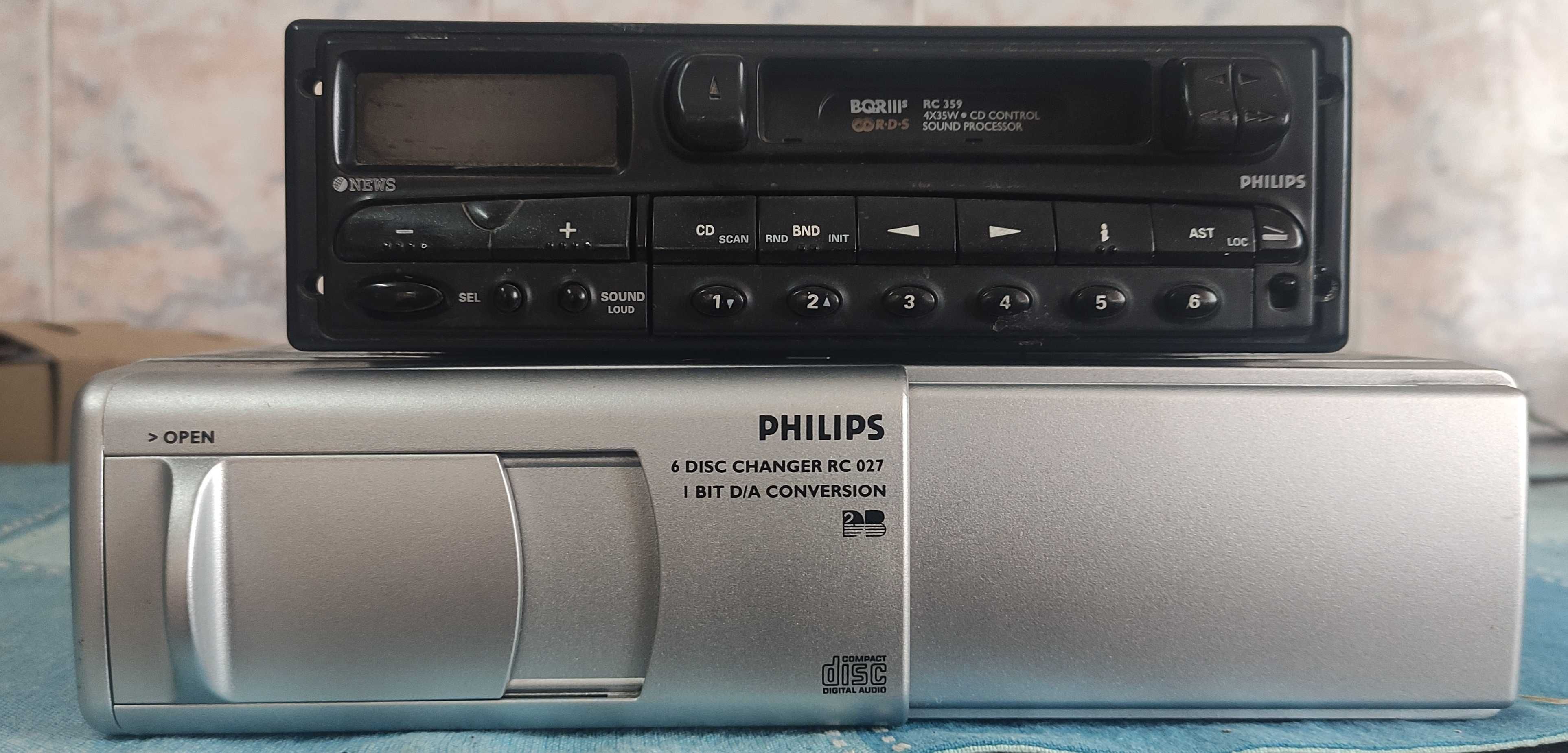 Auto-Rádio Philips RC359 + Caixa de CD's RC 027