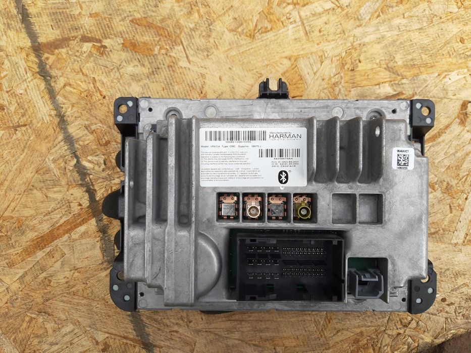 Ekran radio wyświetlacz Jeep Cherokee KL 13-18r USA