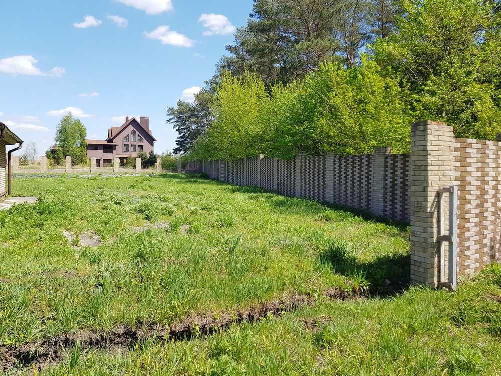продам будинок 240 м. біля лісу у котеджному містечку