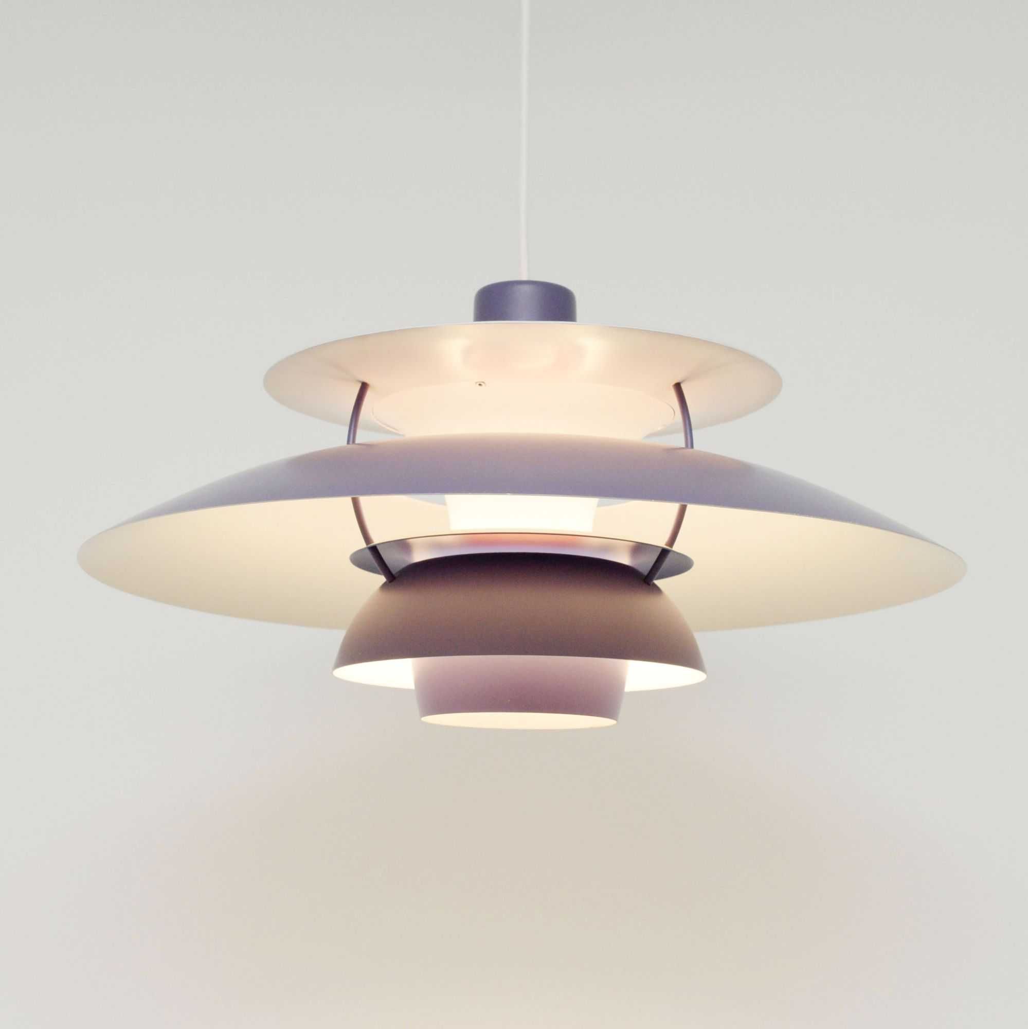 Lawendowa lampa PH5, proj. P. Henningsen dla L. Poulsen, Dania lata 70