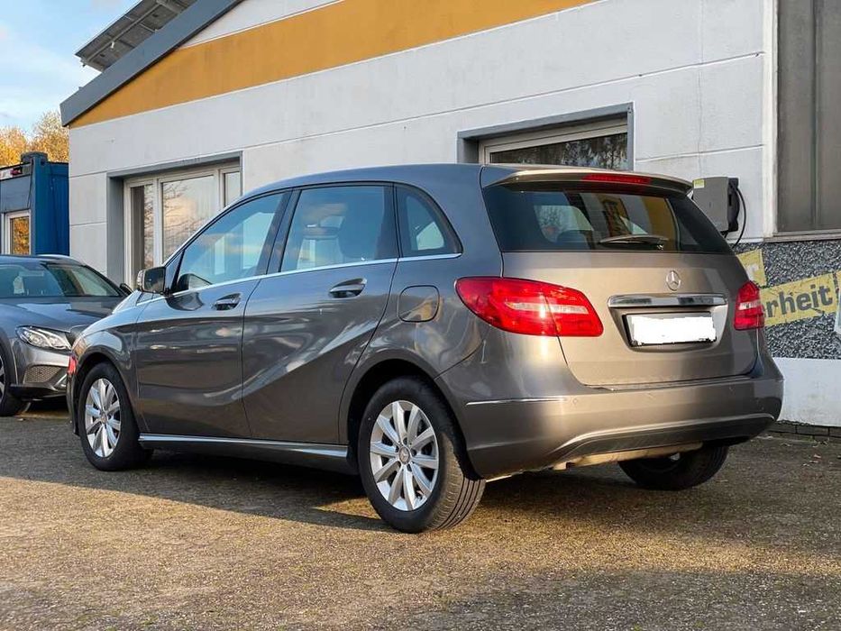 Бампер передній Mercedes W246 разборка Мерседес 246 запчастини