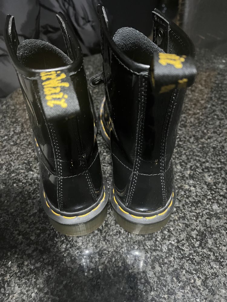 Botas Dr Martens tamanho 37